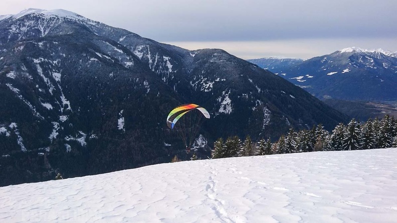DH52.19 Luesen-Paragliding-Winter-164
