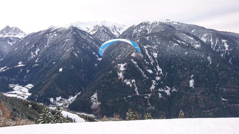 DH52.19 Luesen-Paragliding-Winter-174