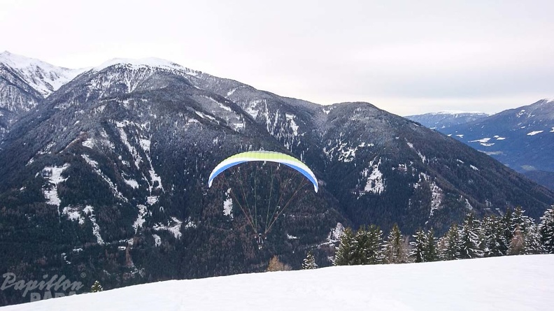 DH52.19 Luesen-Paragliding-Winter-178