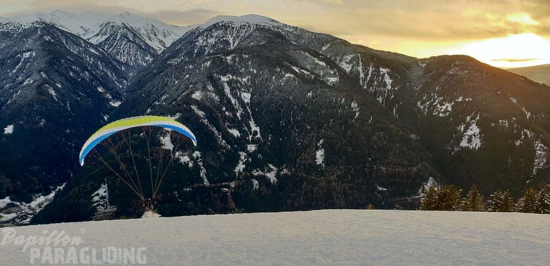 DH52.19 Luesen-Paragliding-Winter-216