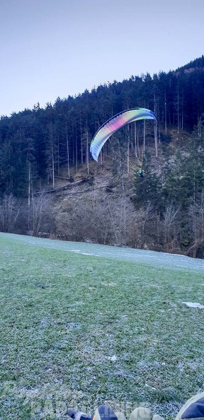 DH52.19 Luesen-Paragliding-Winter-378
