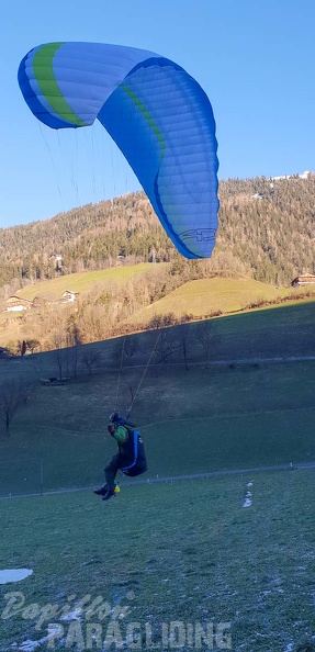 DH52.19 Luesen-Paragliding-Winter-384