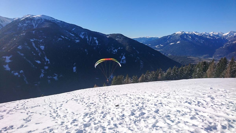 DH52.19 Luesen-Paragliding-Winter-392