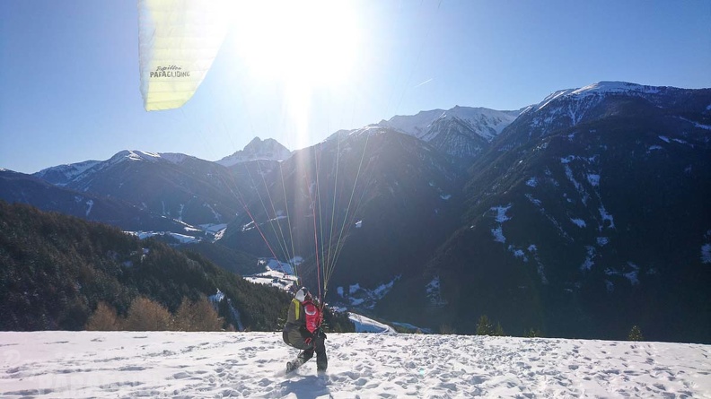 DH52.19 Luesen-Paragliding-Winter-405