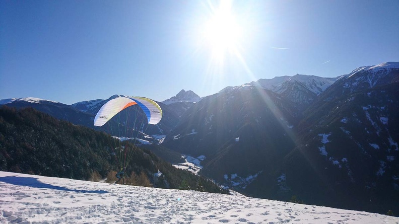 DH52.19 Luesen-Paragliding-Winter-417