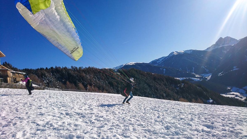 DH52.19 Luesen-Paragliding-Winter-423