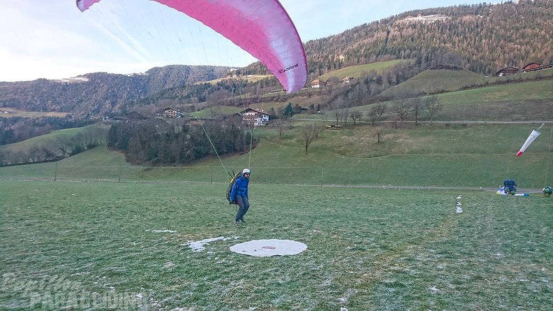 DH52.19 Luesen-Paragliding-Winter-445
