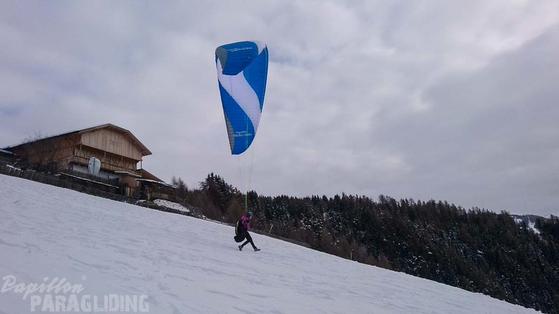 DH52.19 Luesen-Paragliding-Winter-460