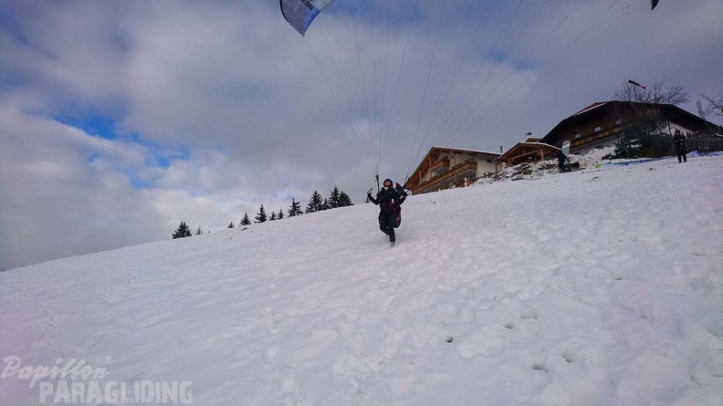 DH52.19 Luesen-Paragliding-Winter-470