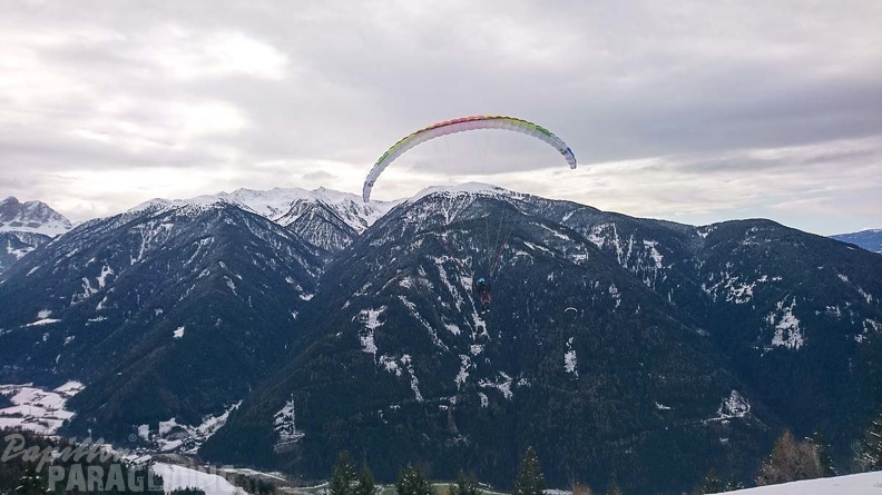 DH52.19 Luesen-Paragliding-Winter-473