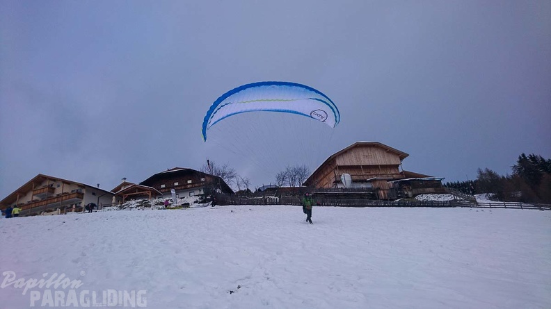 DH52.19 Luesen-Paragliding-Winter-490