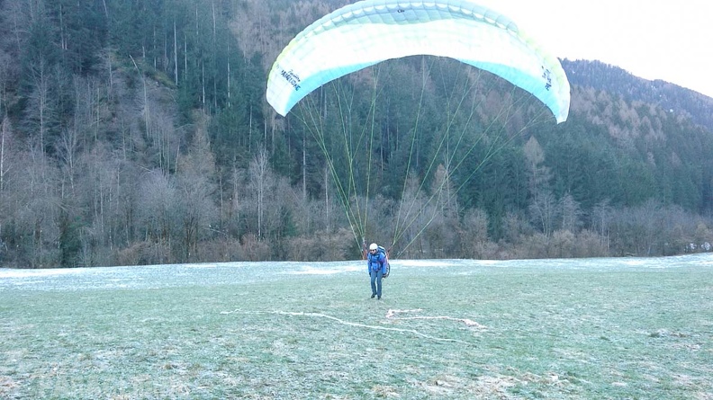 DH1.20 Luesen-Paragliding-Winter-250