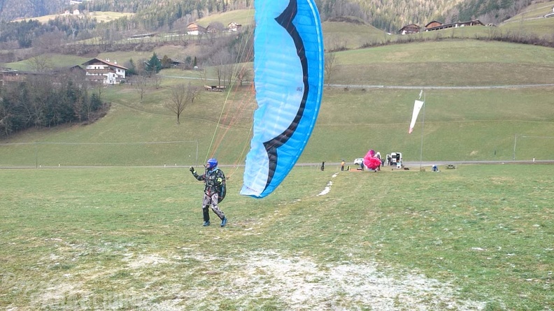 DH1.20 Luesen-Paragliding-Winter-303