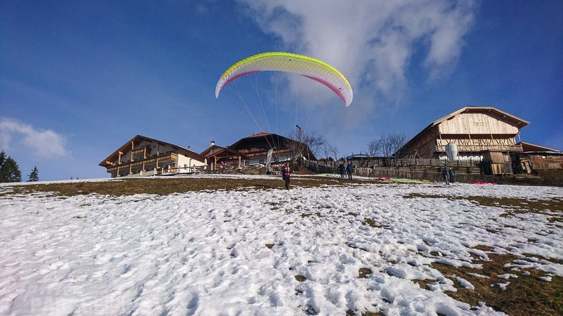 DH1.20 Luesen-Paragliding-Winter-440