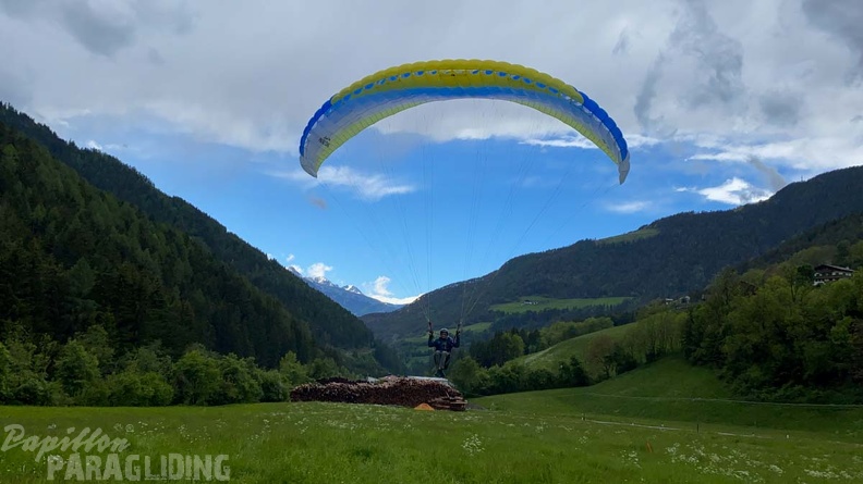 DH21.21-Luesen-Paragliding-162.jpg