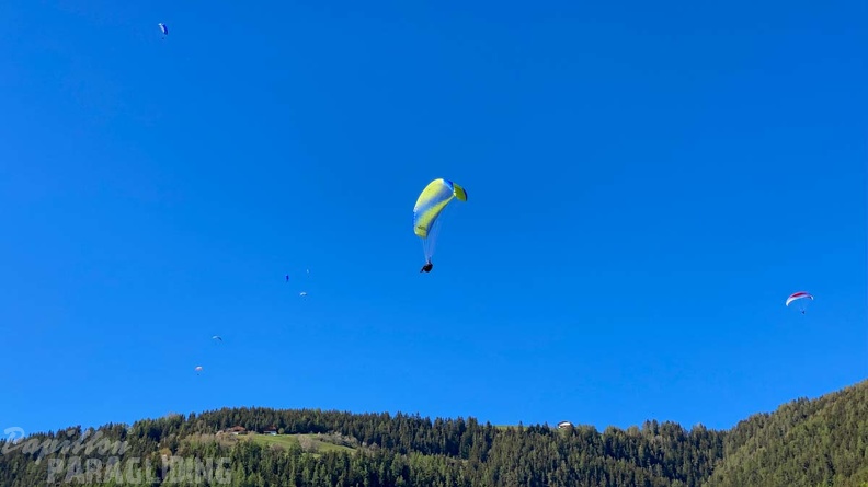 DH21.21-Luesen-Paragliding-196.jpg