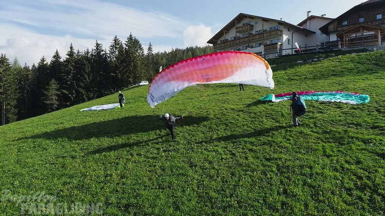 DH21.21-Luesen-Paragliding-323