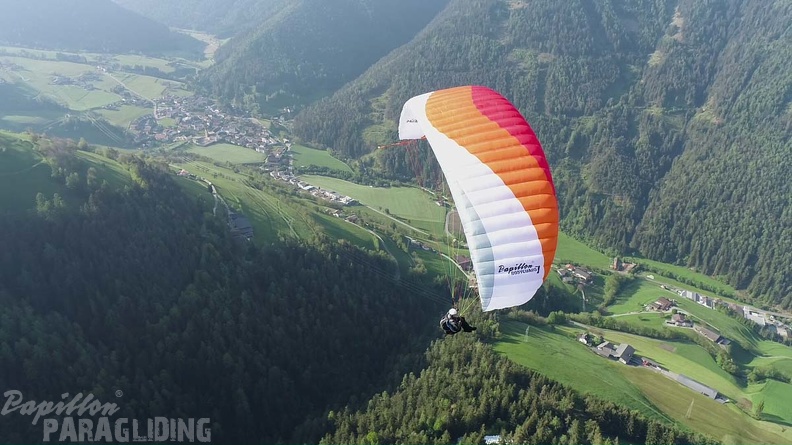 DH21.21-Luesen-Paragliding-344.jpg