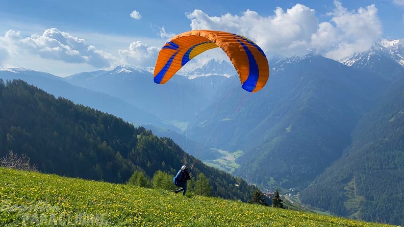 DH21.21-Luesen-Paragliding-421