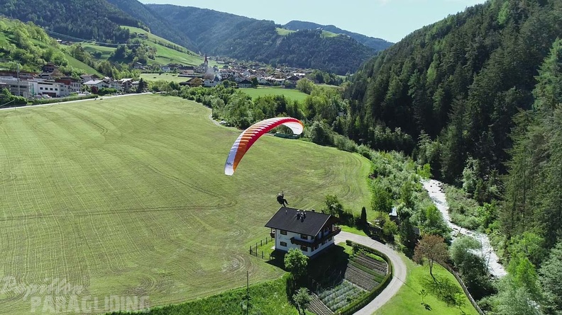 DH21.21-Luesen-Paragliding-488
