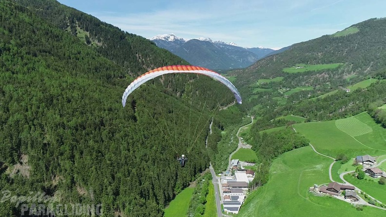 DH21.21-Luesen-Paragliding-579