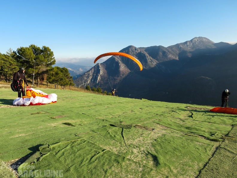 FM53.15 Paragliding-Monaco 02-159