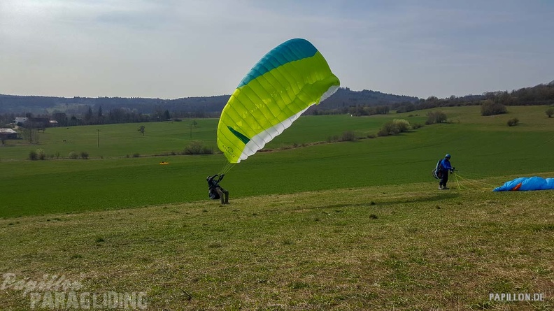 fg14.19_paragliding-125.jpg