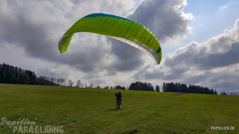 fg14.19_paragliding-143.jpg