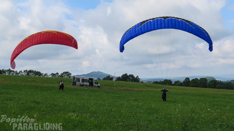 FG30.15_Paragliding-Rhoen-1015.jpg