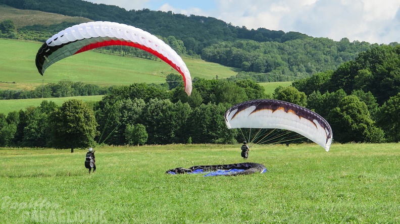 FG30.15_Paragliding-Rhoen-1020.jpg