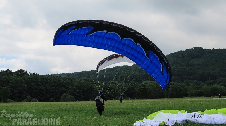 FG30.15_Paragliding-Rhoen-1026.jpg