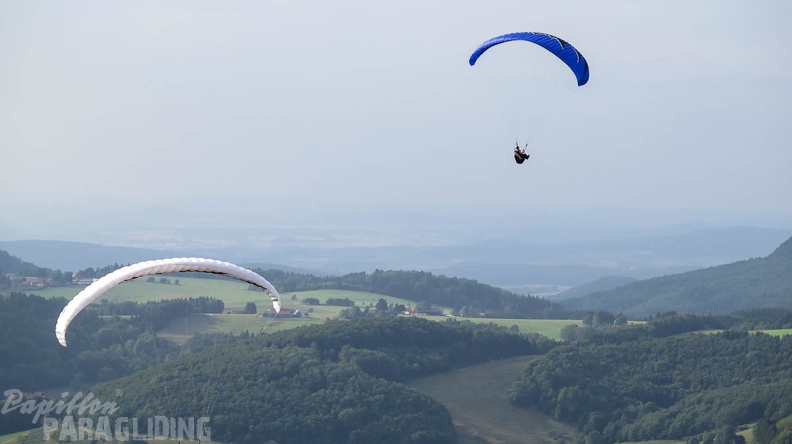 FG30.15_Paragliding-Rhoen-1072.jpg