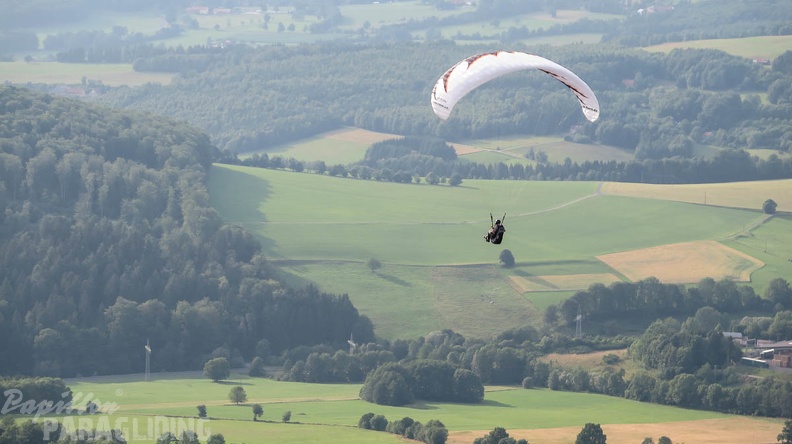 FG30.15_Paragliding-Rhoen-1074.jpg