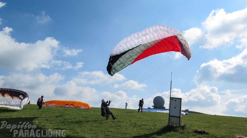FG30.15_Paragliding-Rhoen-1203.jpg