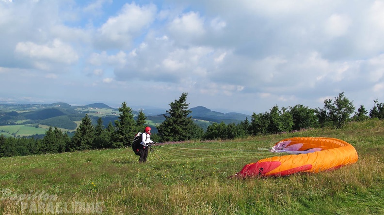 FG30.15_Paragliding-Rhoen-1446.jpg