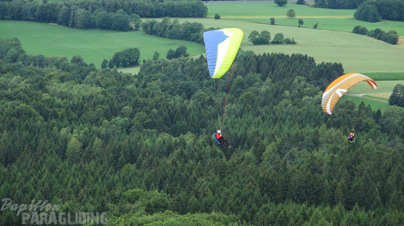 FG30.15_Paragliding-Rhoen-1873.jpg
