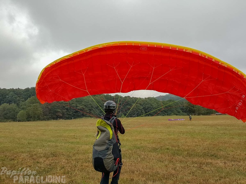 FG33.18 Paragliding-118