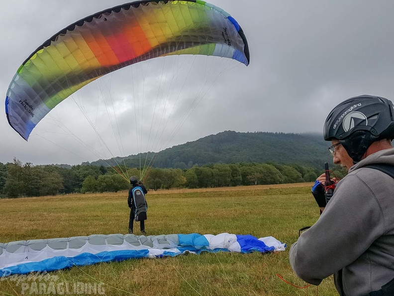 FG33.18 Paragliding-122