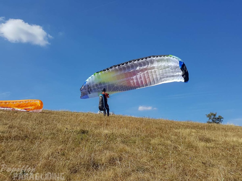 FG33.18 Paragliding-151