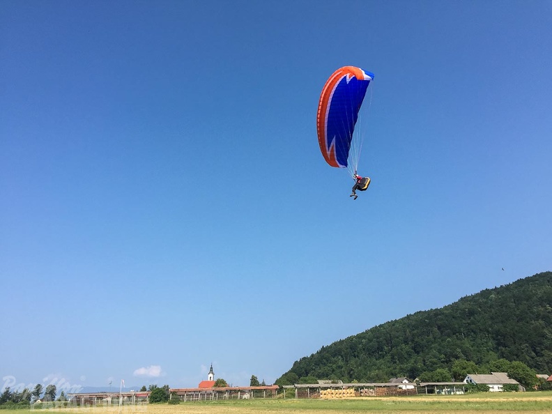 FSB30.15 Paragliding-Bled.jpg-1212