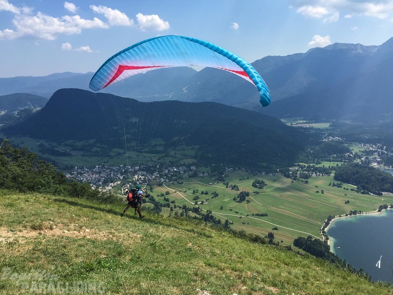 FSB30.15 Paragliding-Bled.jpg-1434