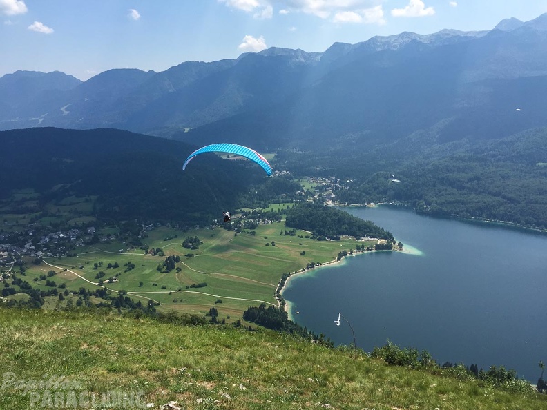 FSB30.15 Paragliding-Bled.jpg-1436