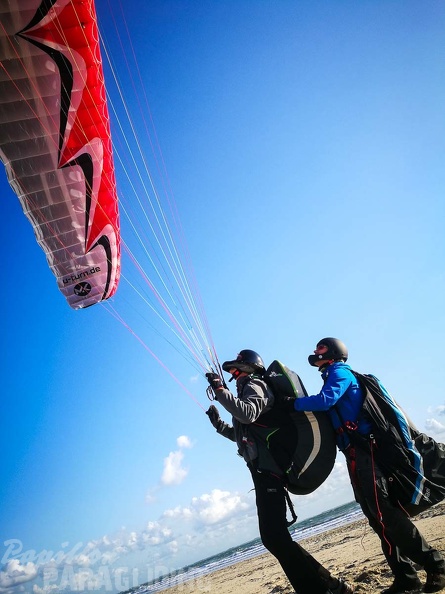 FZ37.17_Zoutelande-Paragliding-201.jpg