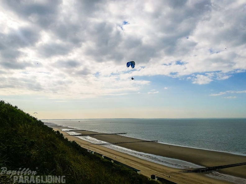 FZ37.18_Zoutelande-Paragliding-616.jpg