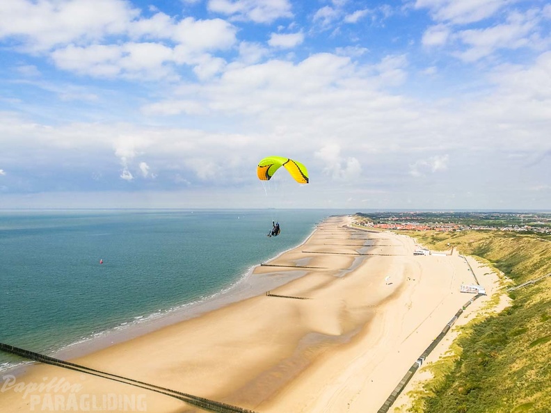 FZ37.18_Zoutelande-Paragliding-630.jpg