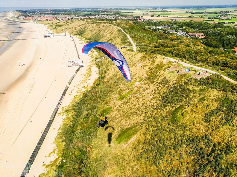 FZ37.18_Zoutelande-Paragliding-635.jpg