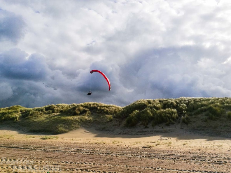FZ37.18_Zoutelande-Paragliding-664.jpg