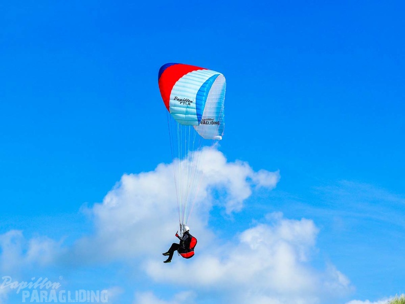 FZ37.18 Zoutelande-Paragliding-740