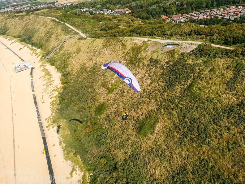 FZ38.18 Zoutelande-Paragliding-101