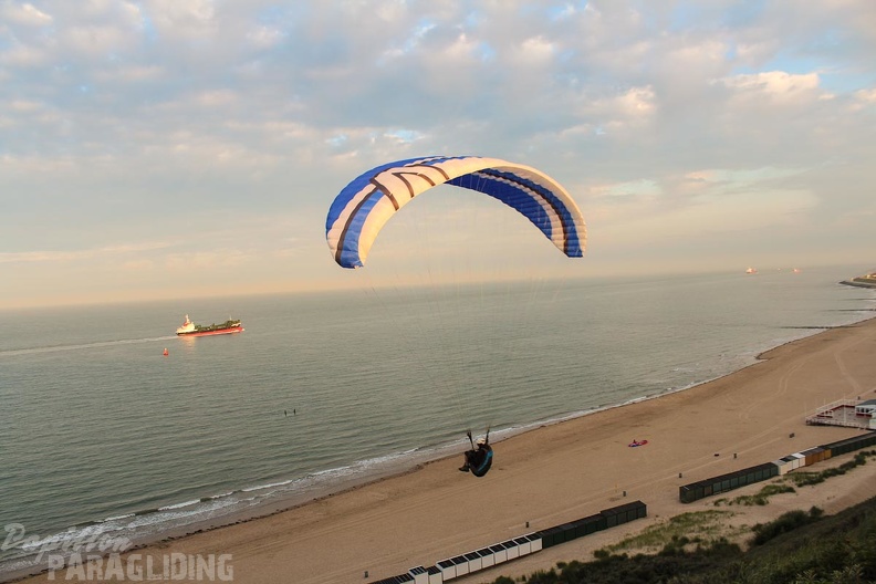 Paragliding_Zoutelande-187.jpg